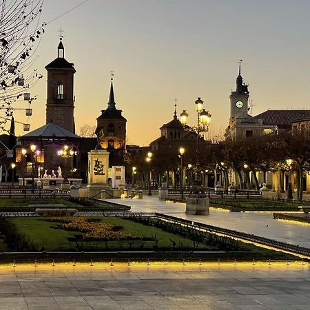 Sonar En La Plaza Cervantes 2 Alcalá de Henares Eksteriør bilde