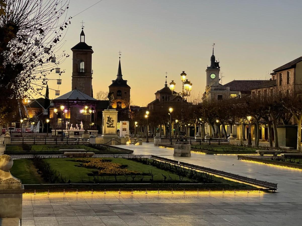 Sonar En La Plaza Cervantes 2 Alcalá de Henares Eksteriør bilde