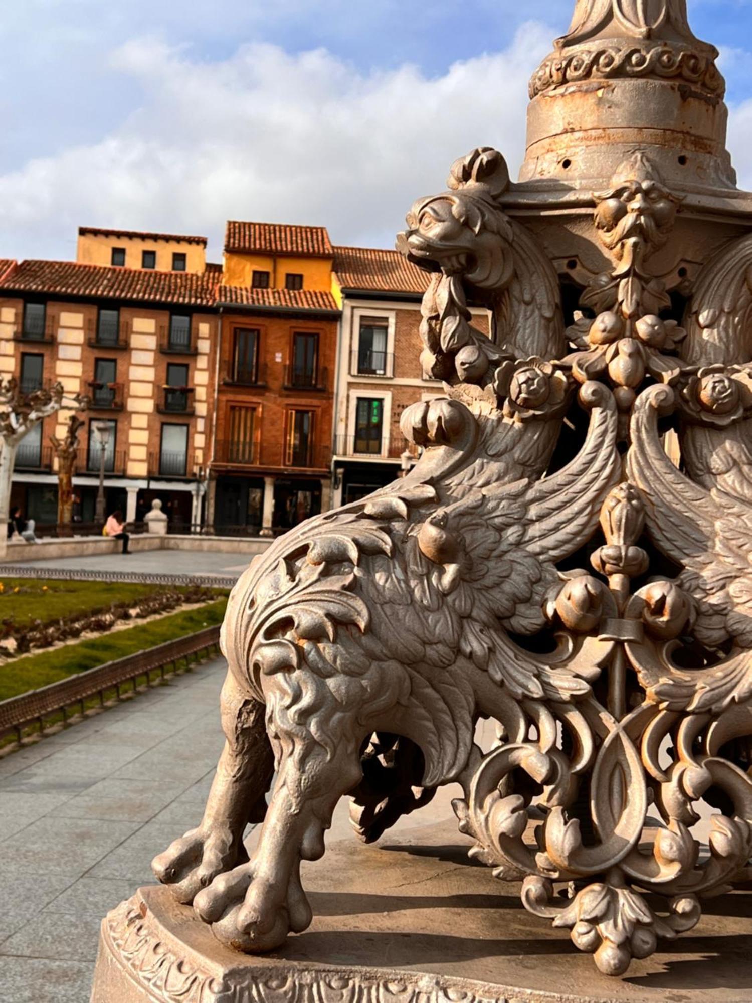 Sonar En La Plaza Cervantes 2 Alcalá de Henares Eksteriør bilde